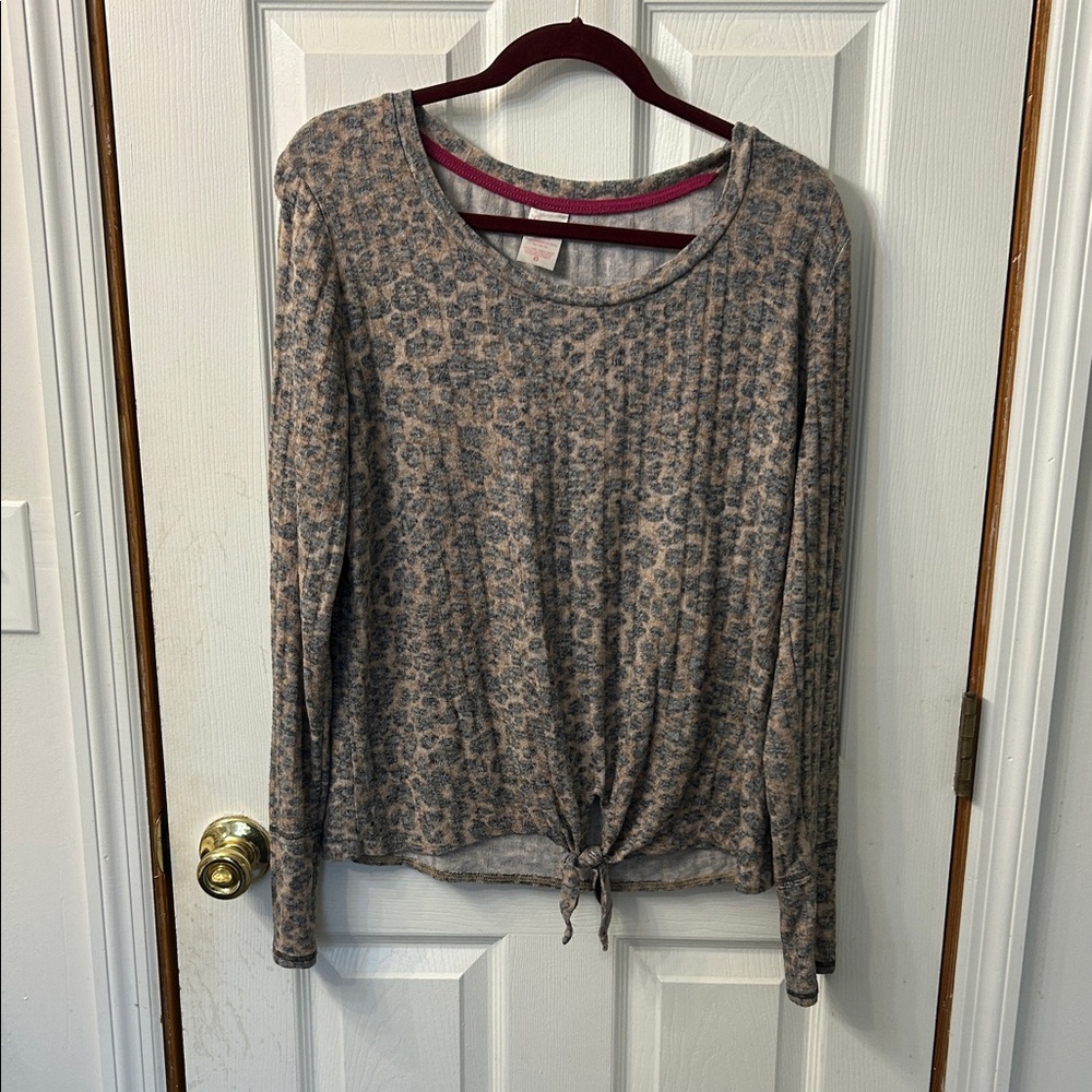 No Boundaries Gray Leopard Print Long Sleeve Top